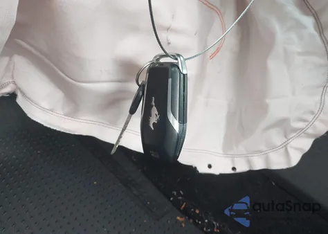 2015 Ford Mustang Ecoboost Premium из США, поврежденный, VIN 1FATP8UH3F5342759